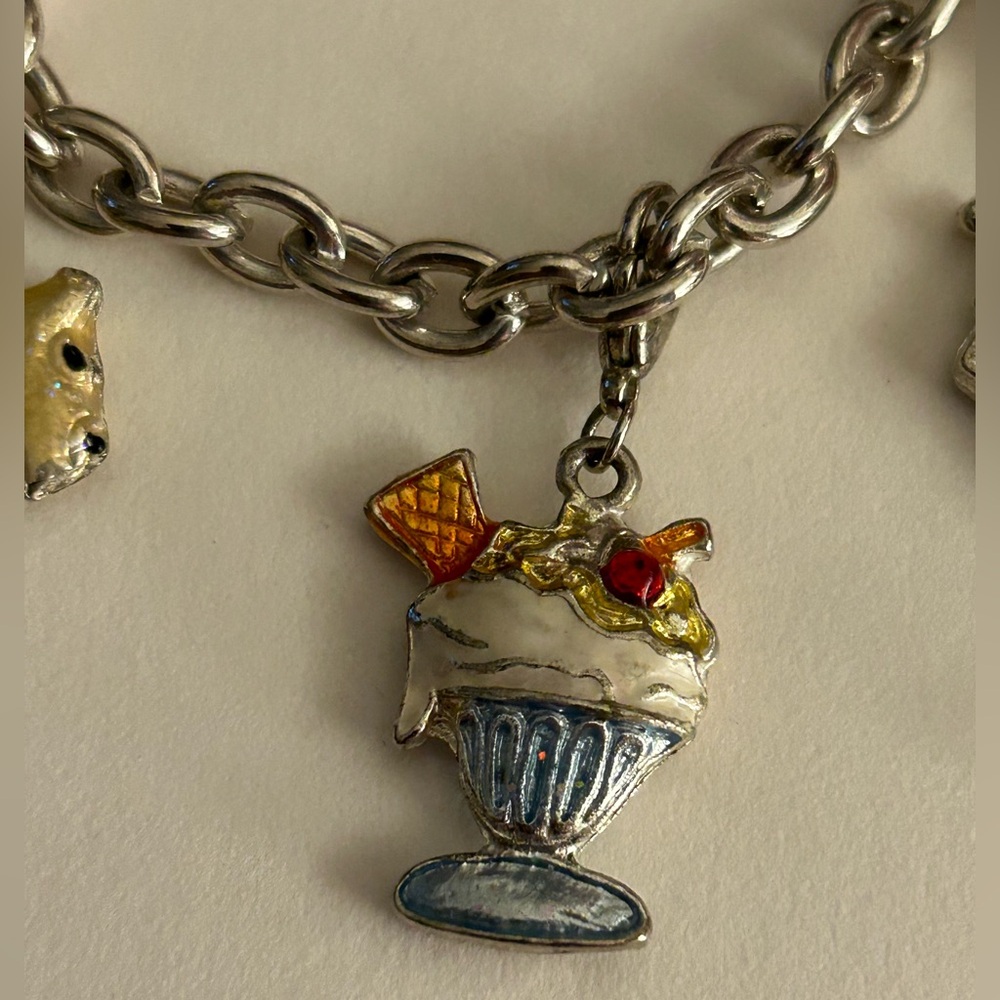 Charm Bracelet: enamel Scottie Dog, Purse w tassel, Ice Cream Sundae, 7”, clasp - Picture 3 of 8